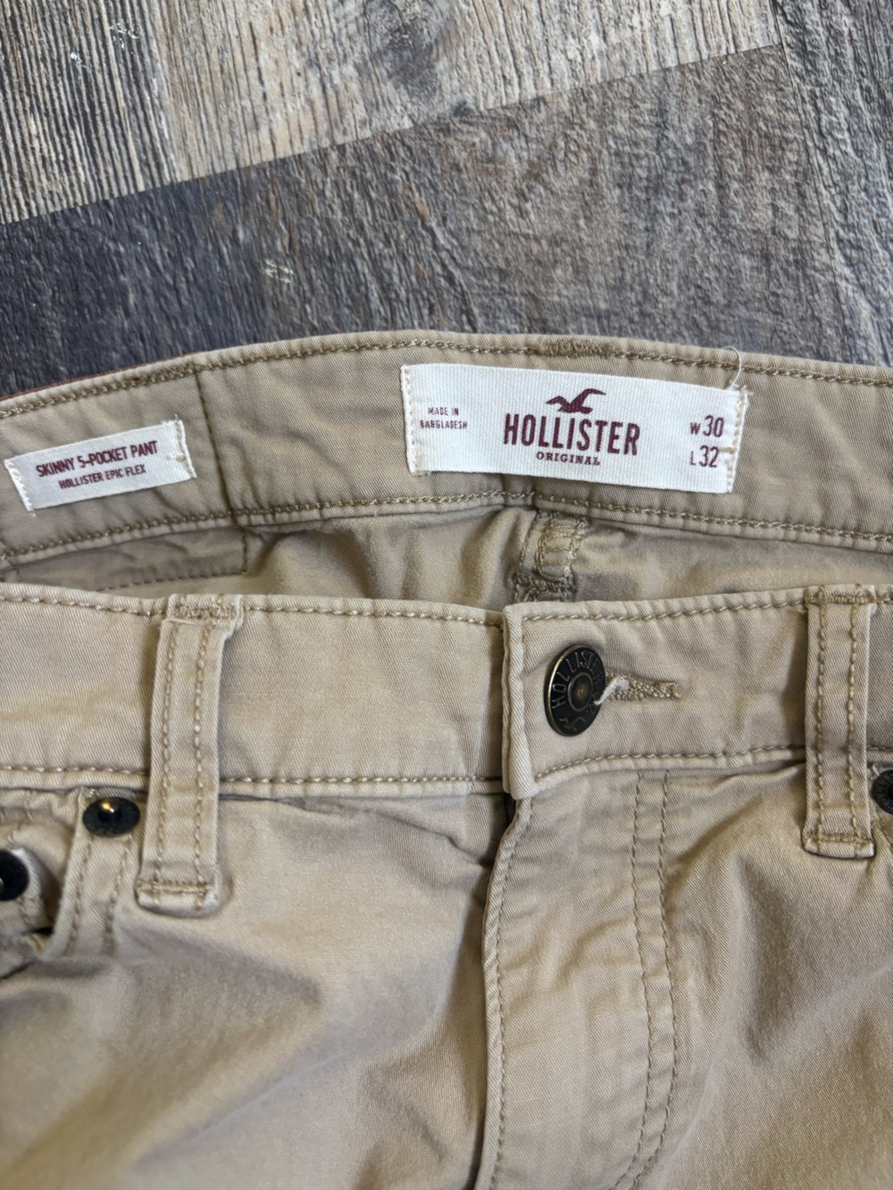 Hollister Men's Skinny 5-pocket pant. Size 30 x 32.